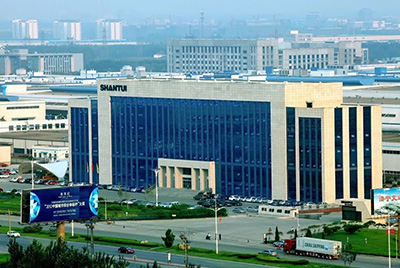 山東省正式發(fā)布首批223家“好品山東”品牌名單，“山推牌”推土機，壓路機、裝載機與履帶底盤、傳動系統(tǒng)獲得認可，榮登首批榜單。